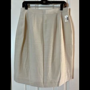 FERA Woman Skirt, Size 14